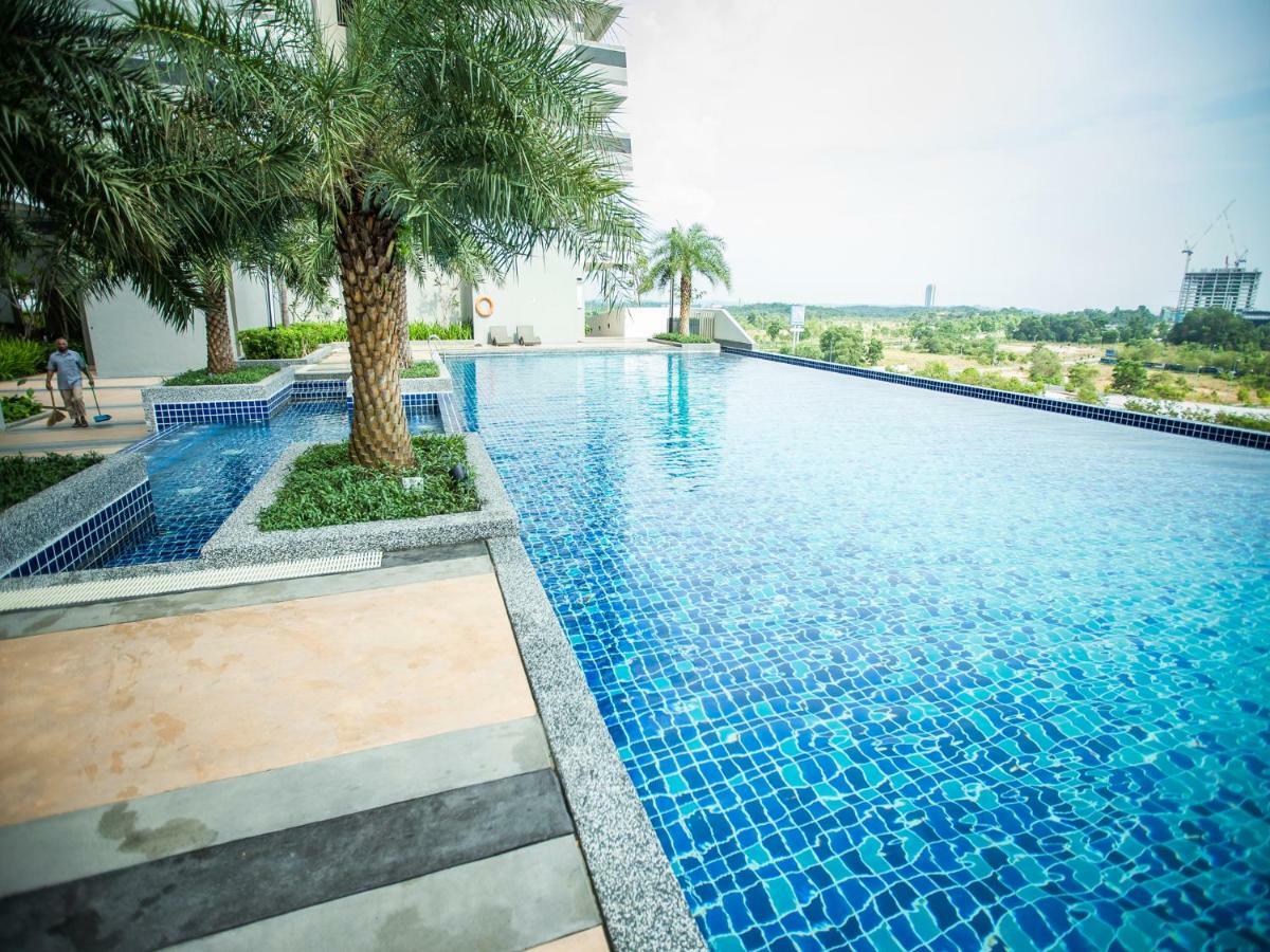 Iskandar Puteri Medini Famous Theme Park Nusajaya  Exterior foto